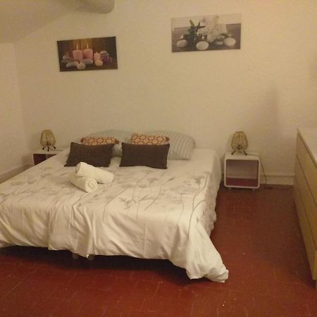 Deux M Bed & Breakfast Villes-sur-Auzon Екстериор снимка