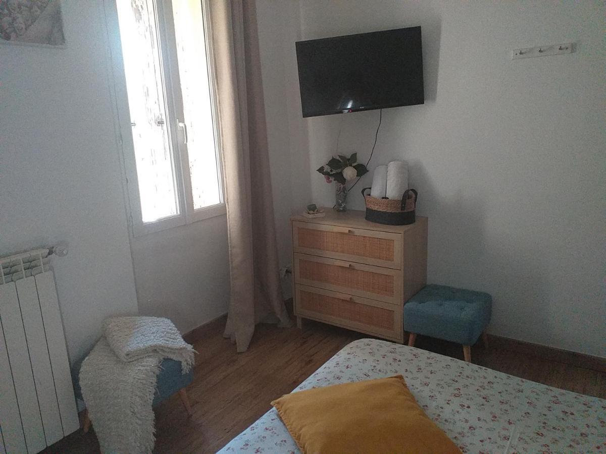 Deux M Bed & Breakfast Villes-sur-Auzon Екстериор снимка